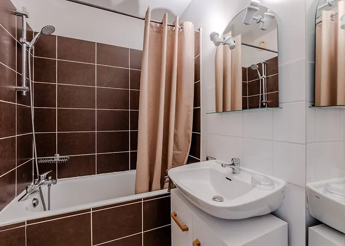 A Avec Piscine Et Parking - Fr-1-433-148 * ארסשון